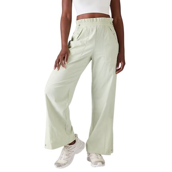 Athleta Trekkie High Rise Parachute Pant Celadon Tint Women's Size 12 EUC - Picture 1 of 11